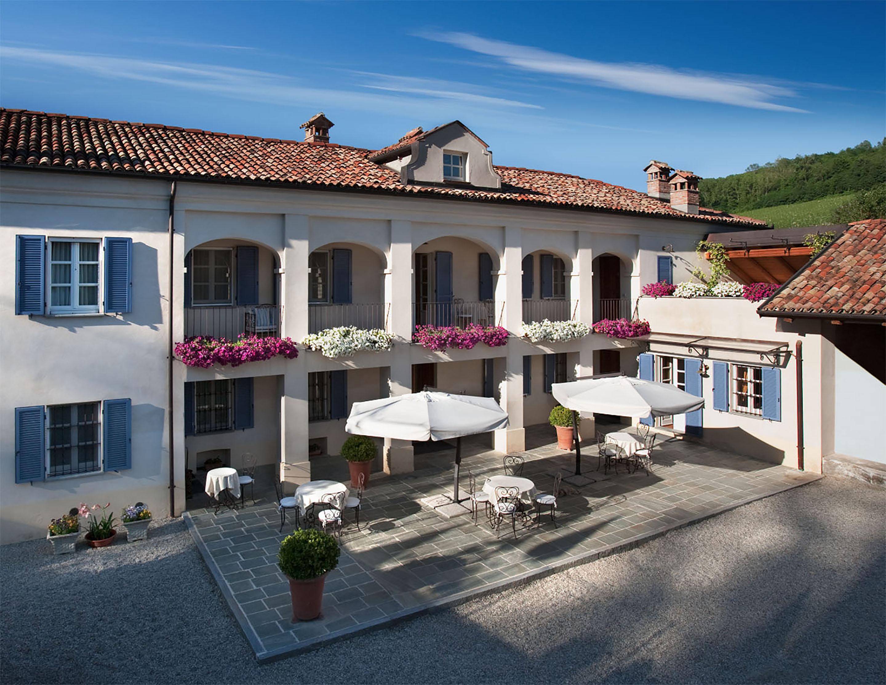 Marcarini Agriturismo Neviglie Exteriér fotografie