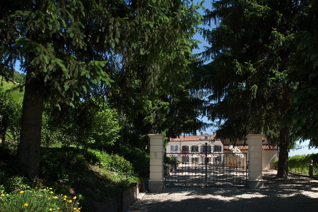 Marcarini Agriturismo Neviglie Exteriér fotografie